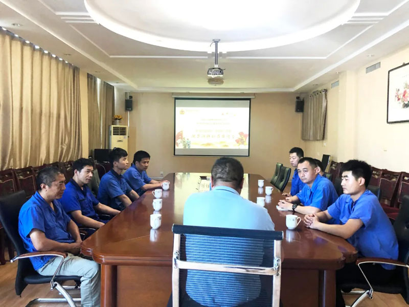 鐵血軍魂，榮耀致敬—信川機械召開慶祝建軍93年暨退伍軍人表彰座談會