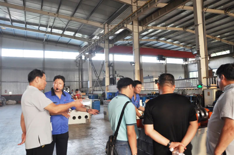 感恩有您，一路同行--熱烈歡迎保定包裝協(xié)會(huì)蒞臨信川參觀指導(dǎo)！