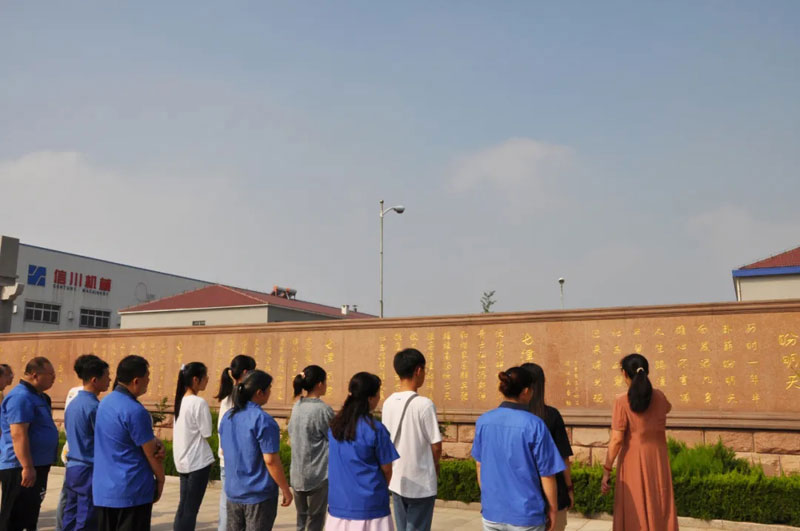 熱烈祝賀信川機械職工子弟金榜題名！