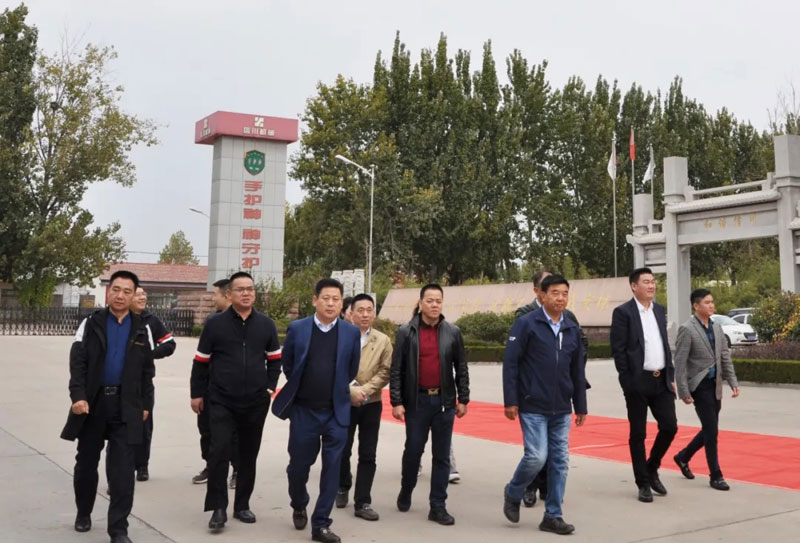 熱烈歡迎華商書院物流包裝聯(lián)盟蒞臨山東天利源參觀交流！