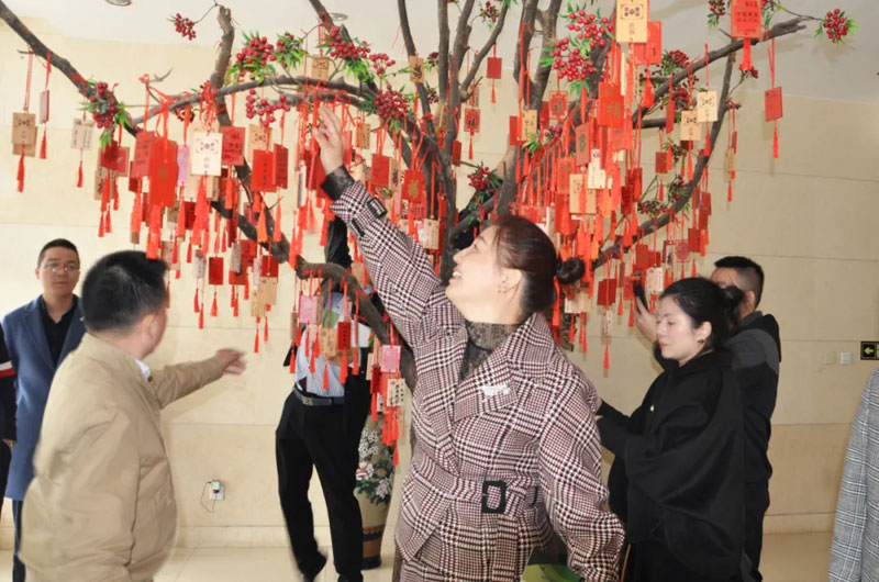 熱烈歡迎華商書院物流包裝聯(lián)盟蒞臨山東天利源參觀交流！